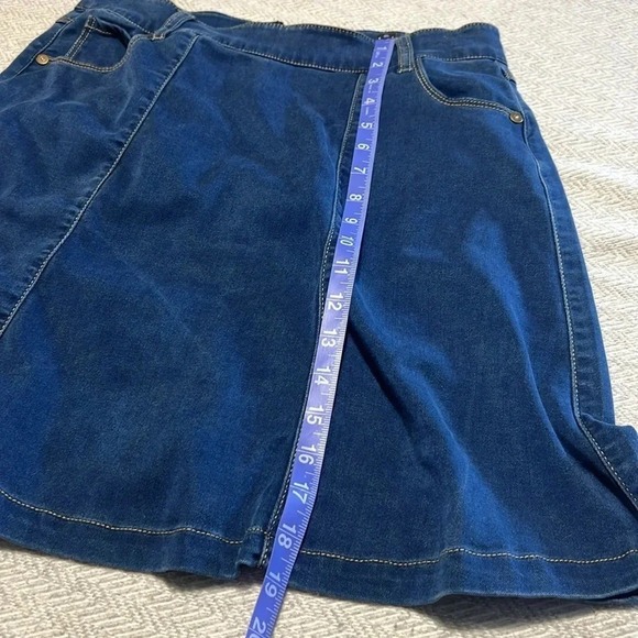 Grace The Perfect Fit  Model Blend Skirt. Size 6 - Picture 7 of 7